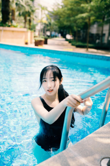 女性三角毛毛区长了个硬疙瘩